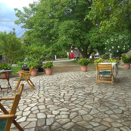 Kanarinia
